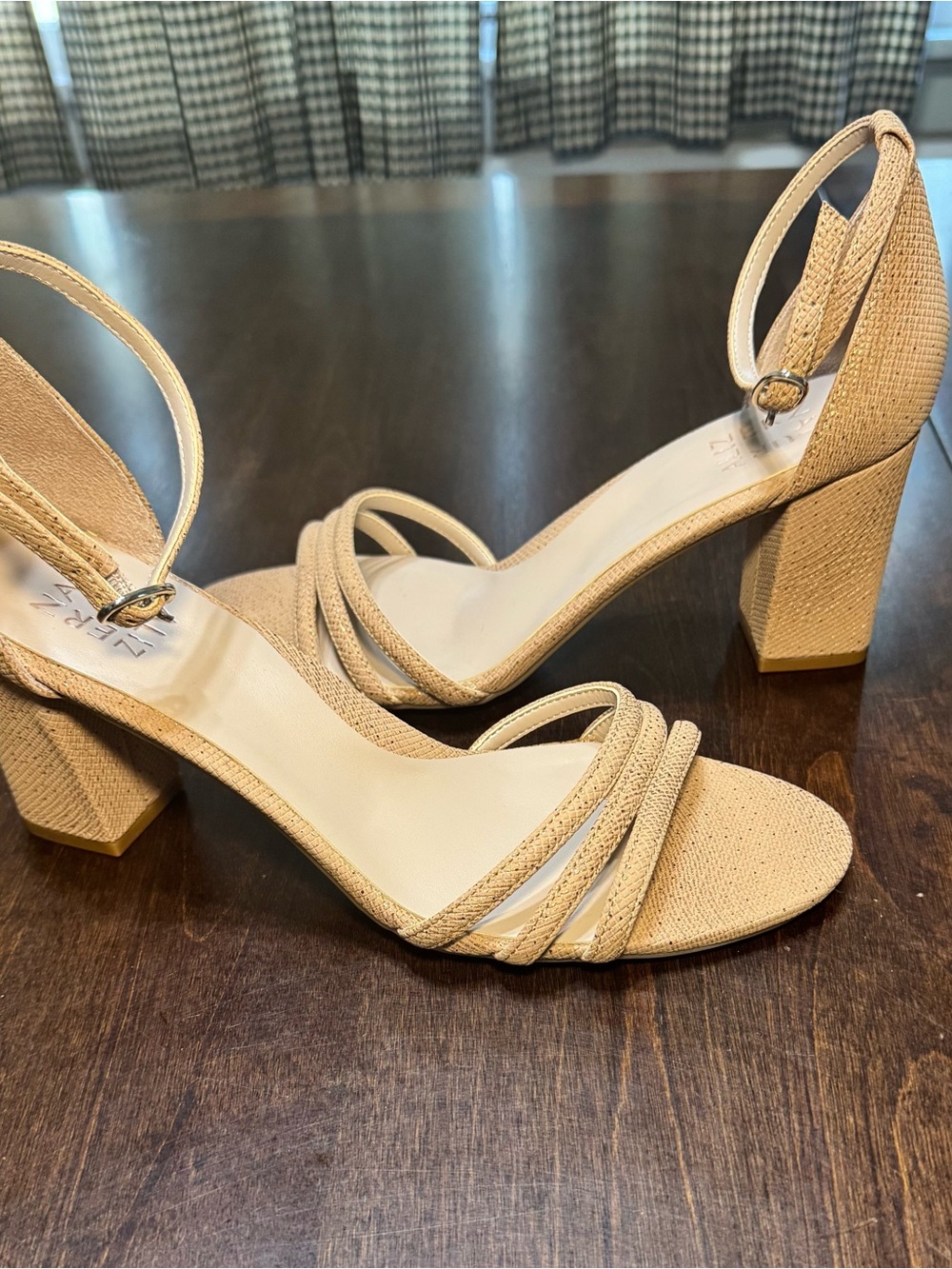 Naturalizer Nellie Strappy Block Heel Sandals Café Beige 9.5 NWB